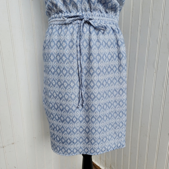 Ann Taylor Sleeveless Dress Casual Blue White Knee Length Textured V-Neck Sz M - Picture 2 of 16